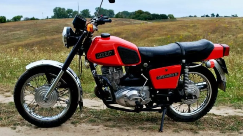 Мотоциклы из СССР и 90-х: на чем ездили мы и наши родители